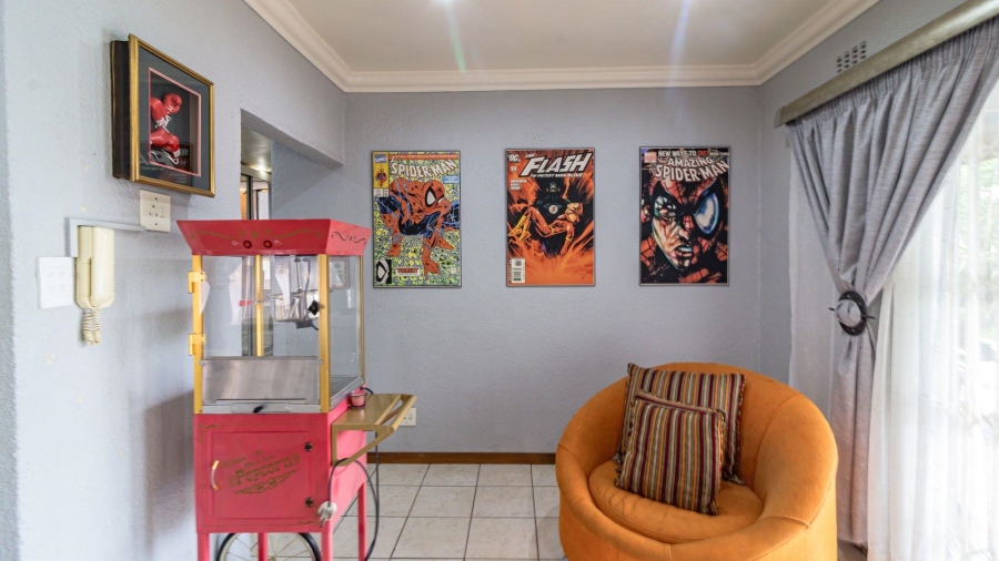 5 Bedroom Property for Sale in Glenvista Gauteng