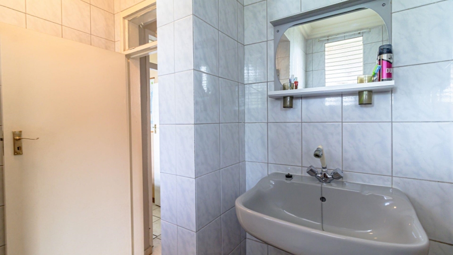 5 Bedroom Property for Sale in Glenvista Gauteng