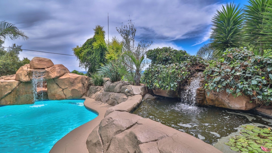 5 Bedroom Property for Sale in Glenvista Gauteng