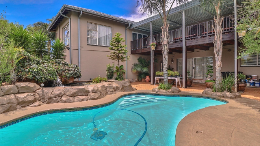 5 Bedroom Property for Sale in Glenvista Gauteng