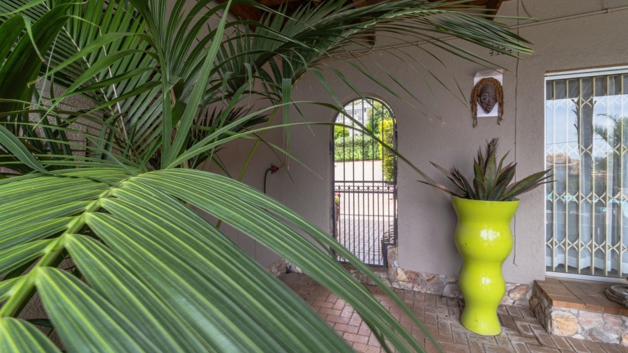 5 Bedroom Property for Sale in Glenvista Gauteng