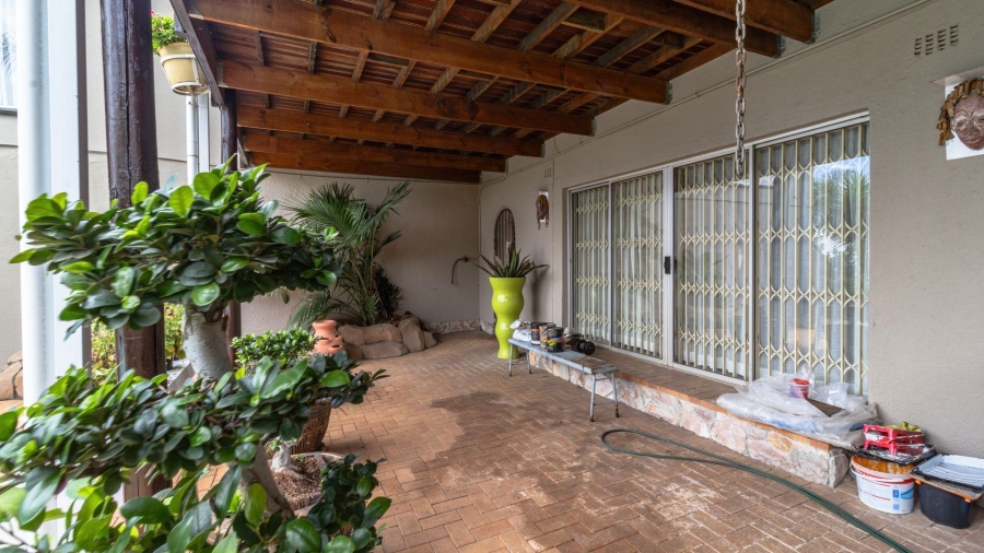 5 Bedroom Property for Sale in Glenvista Gauteng