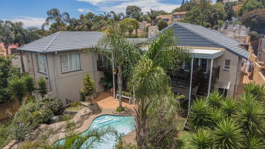 5 Bedroom Property for Sale in Glenvista Gauteng
