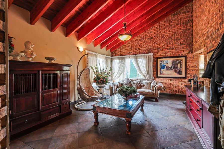 5 Bedroom Property for Sale in Moreleta Park Gauteng