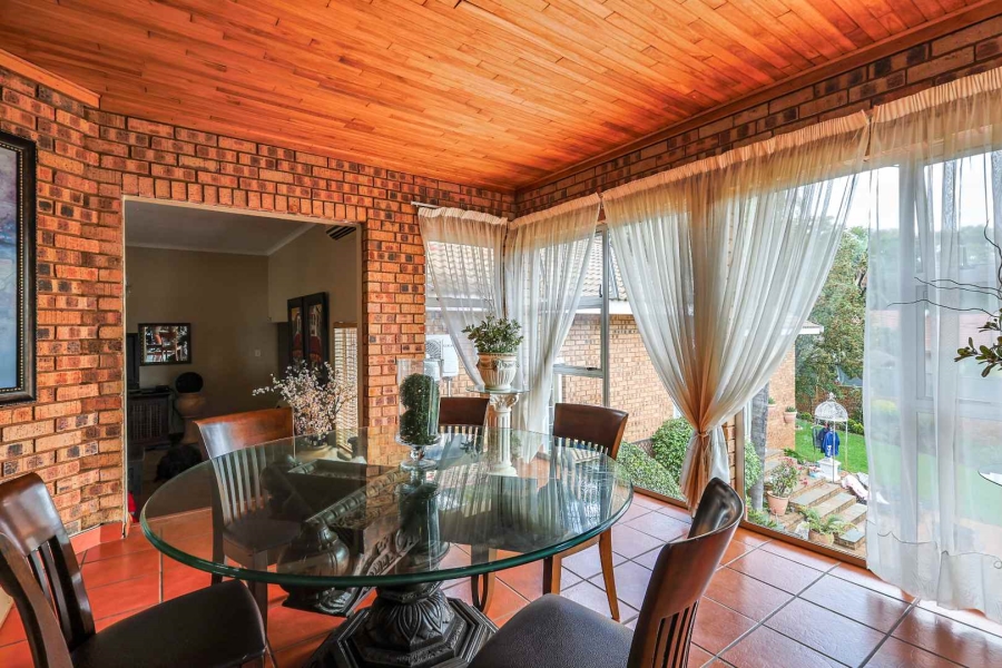 5 Bedroom Property for Sale in Moreleta Park Gauteng