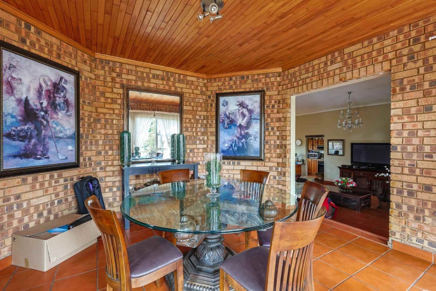 5 Bedroom Property for Sale in Moreleta Park Gauteng