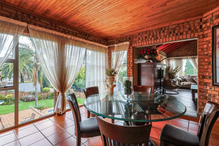 5 Bedroom Property for Sale in Moreleta Park Gauteng