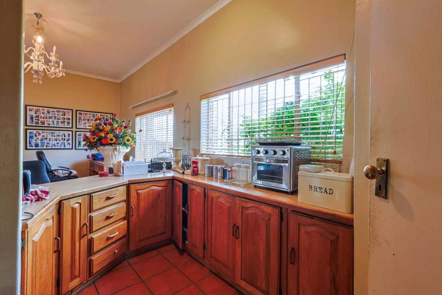 5 Bedroom Property for Sale in Moreleta Park Gauteng