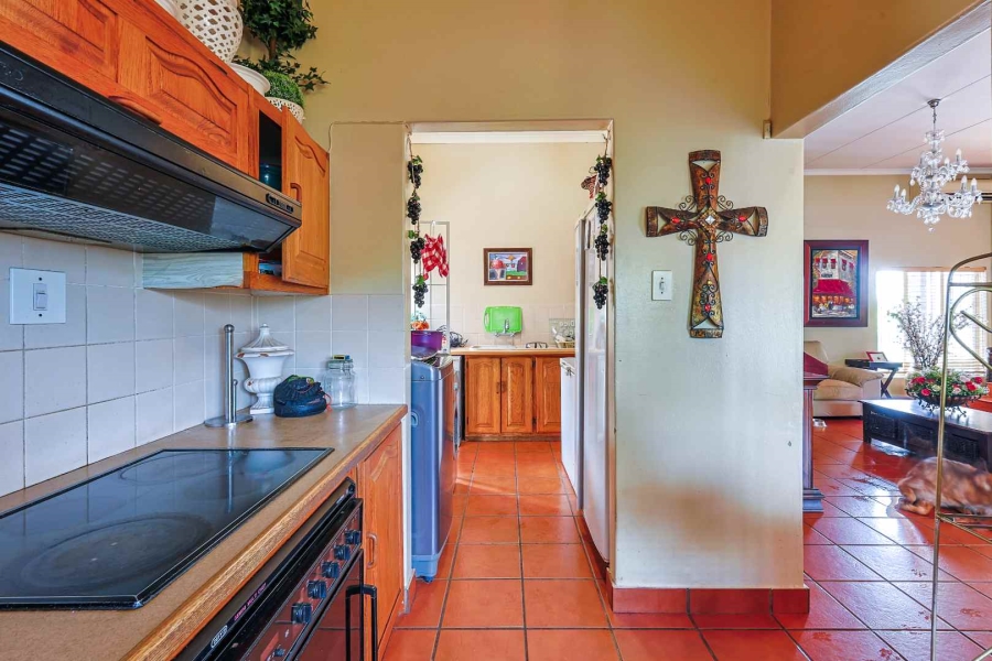 5 Bedroom Property for Sale in Moreleta Park Gauteng