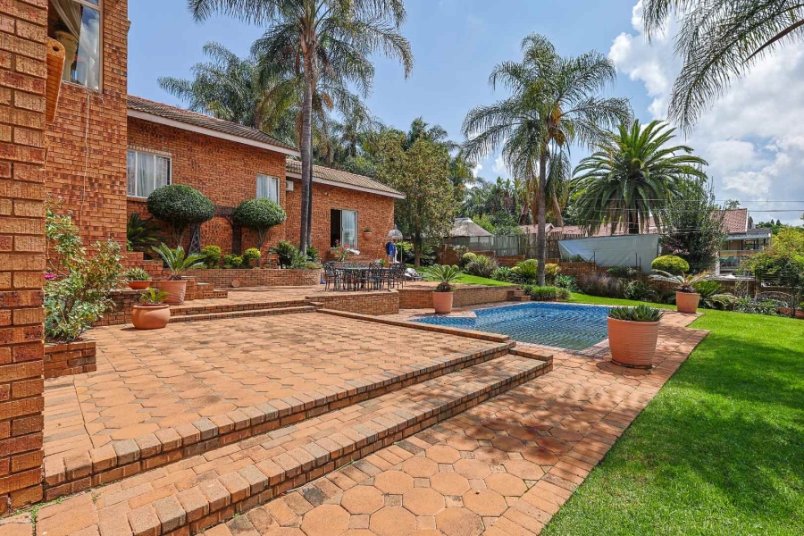 5 Bedroom Property for Sale in Moreleta Park Gauteng