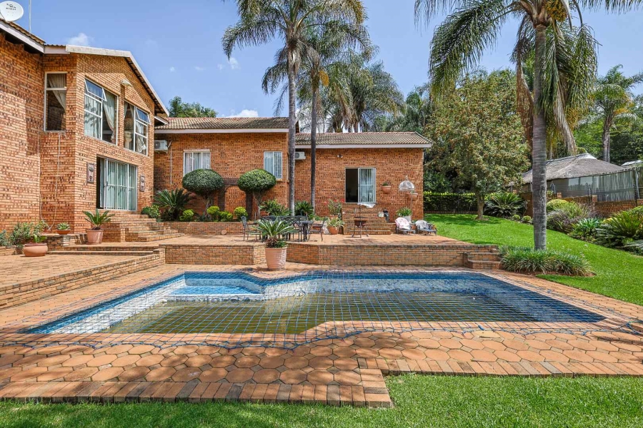 5 Bedroom Property for Sale in Moreleta Park Gauteng