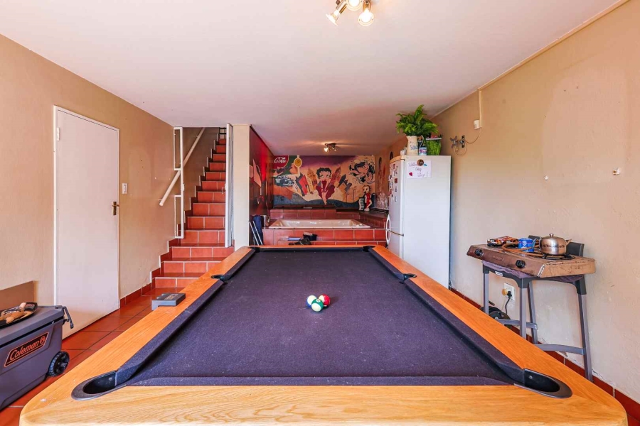 5 Bedroom Property for Sale in Moreleta Park Gauteng