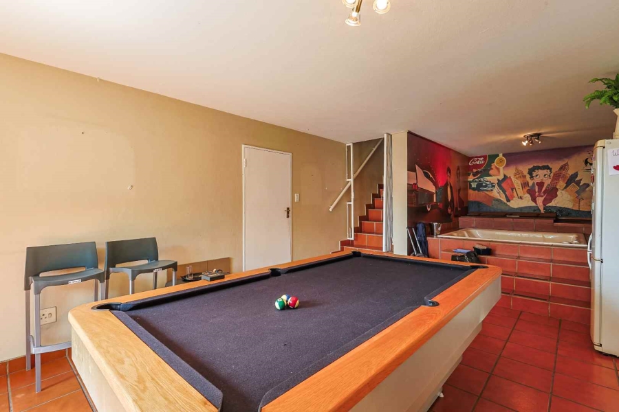 5 Bedroom Property for Sale in Moreleta Park Gauteng