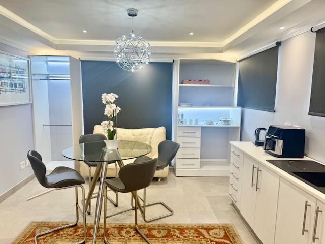 To Let 1 Bedroom Property for Rent in Parkmore Gauteng