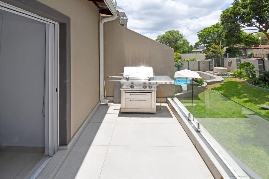 To Let 1 Bedroom Property for Rent in Parkmore Gauteng