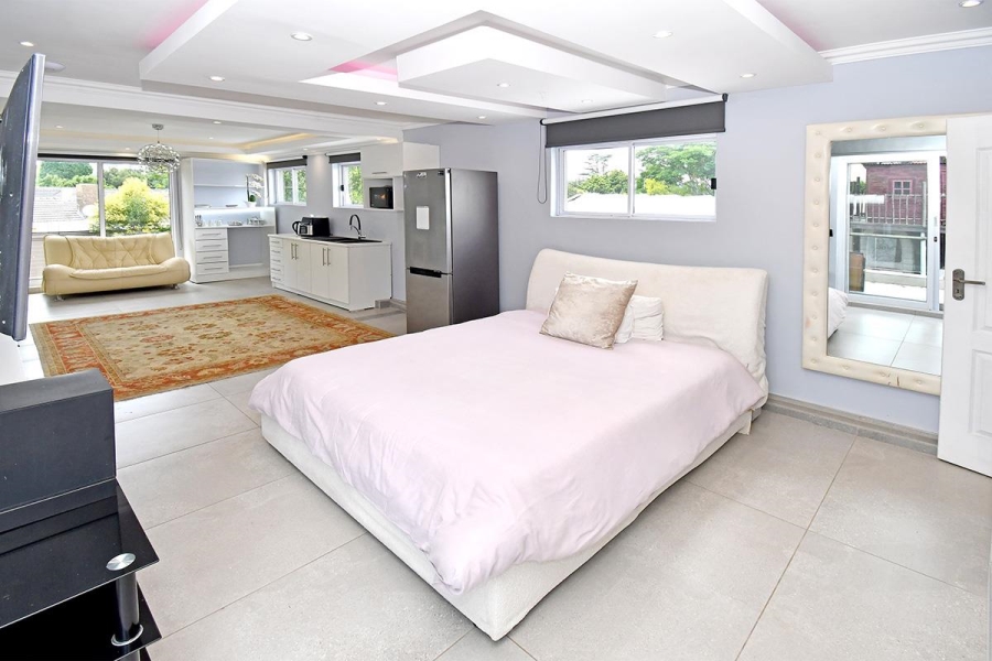 To Let 1 Bedroom Property for Rent in Parkmore Gauteng