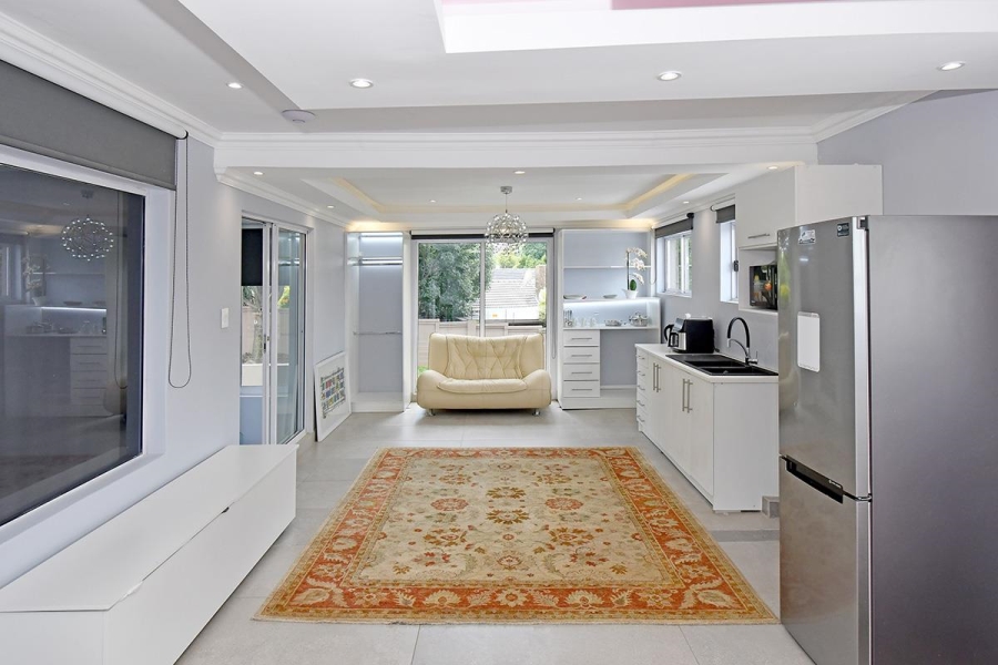 To Let 1 Bedroom Property for Rent in Parkmore Gauteng