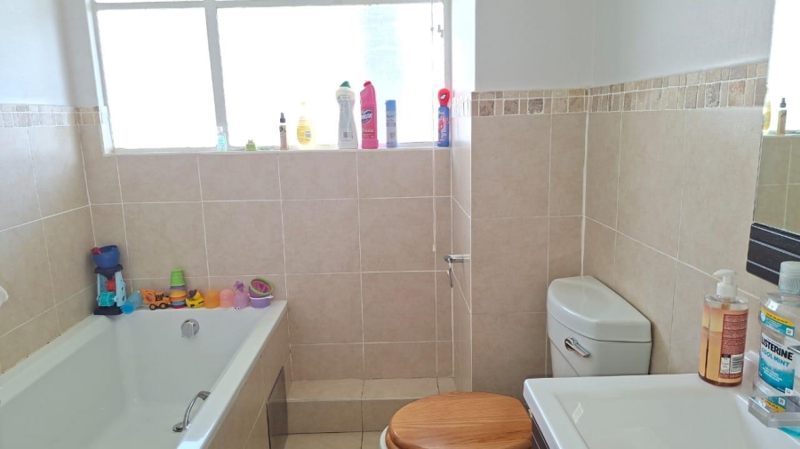 4 Bedroom Property for Sale in Glenhazel Gauteng