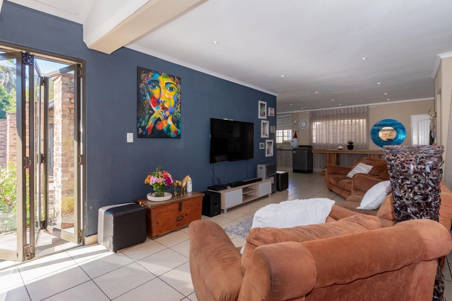 4 Bedroom Property for Sale in Glen Marais Gauteng