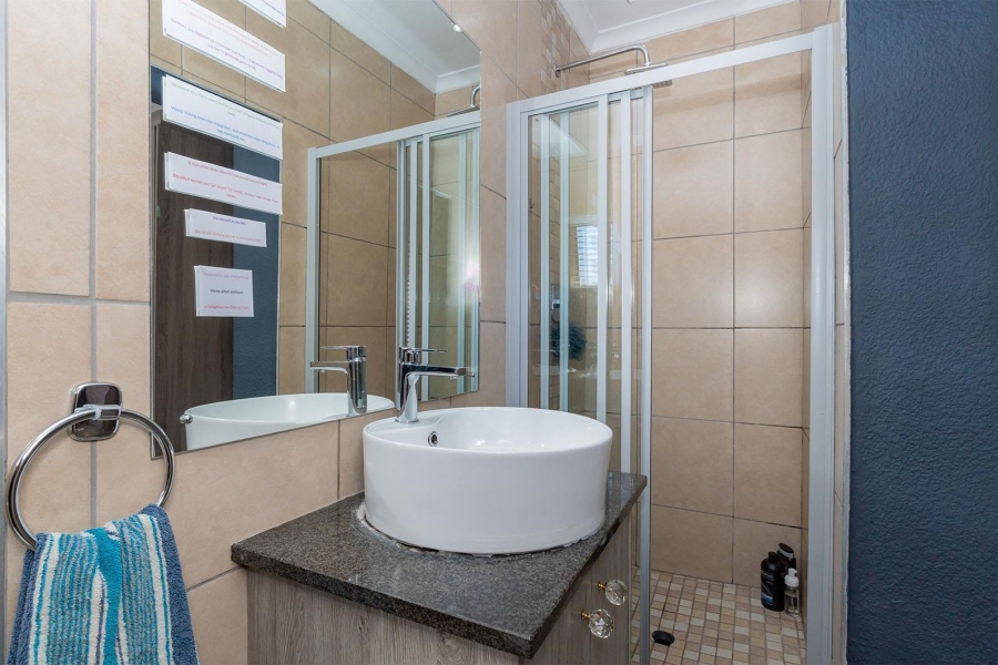 4 Bedroom Property for Sale in Glen Marais Gauteng