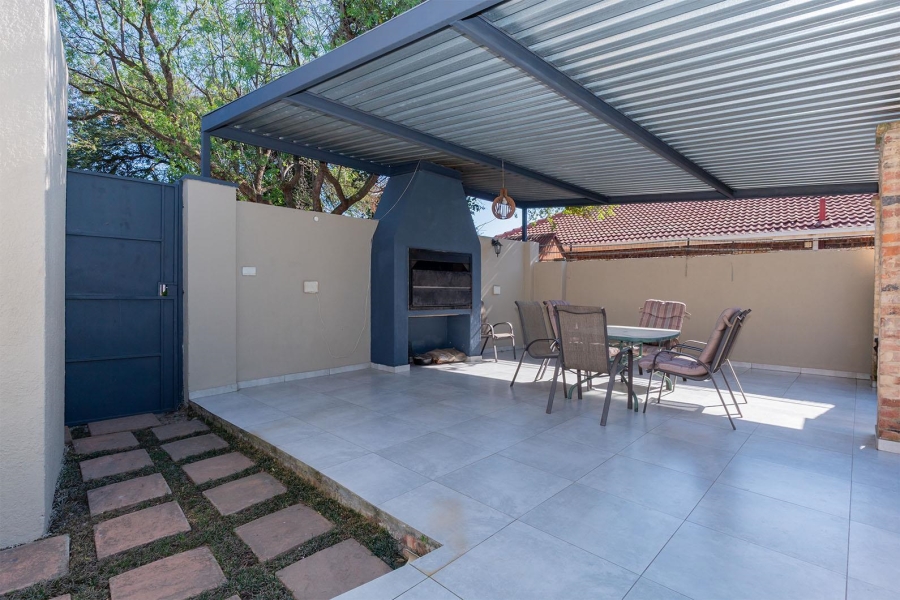 4 Bedroom Property for Sale in Glen Marais Gauteng