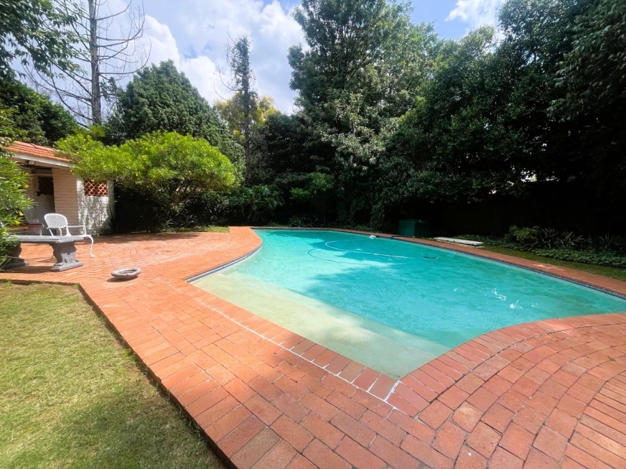 4 Bedroom Property for Sale in Linden Gauteng