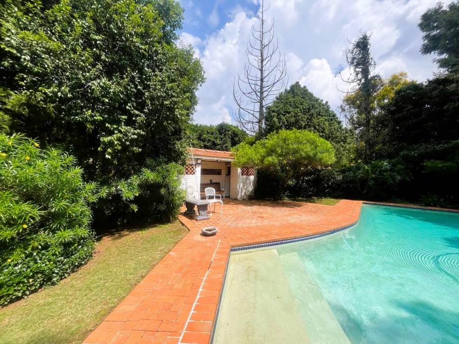 4 Bedroom Property for Sale in Linden Gauteng