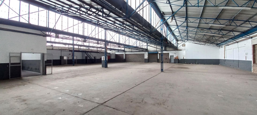 To Let commercial Property for Rent in Benrose Gauteng