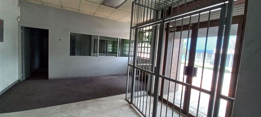 To Let commercial Property for Rent in Benrose Gauteng