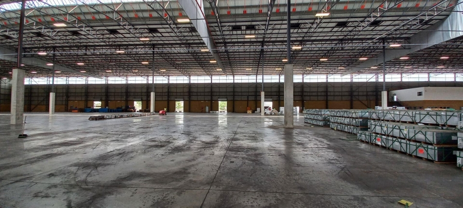 To Let commercial Property for Rent in Gosforth Park Gauteng