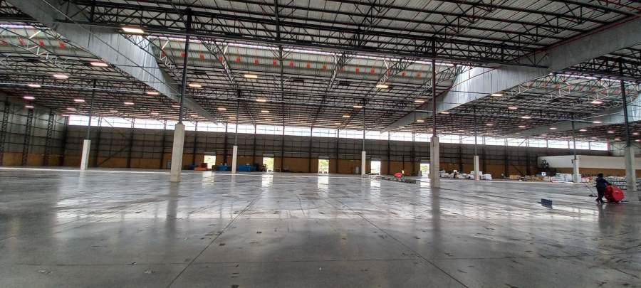 To Let commercial Property for Rent in Gosforth Park Gauteng