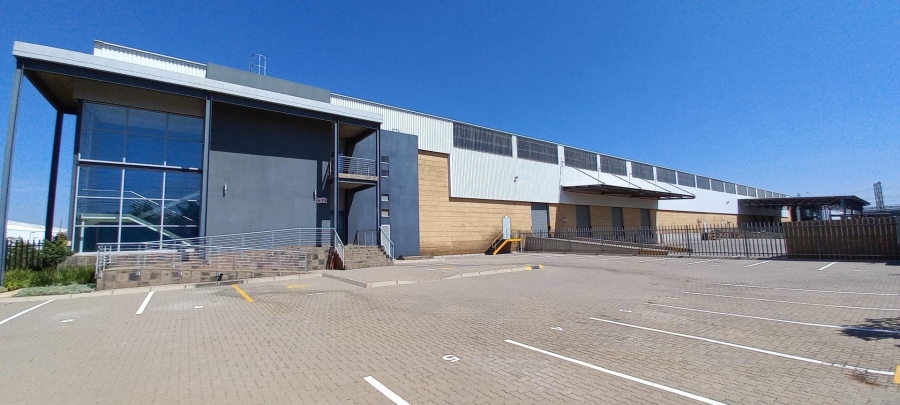 To Let commercial Property for Rent in Gosforth Park Gauteng