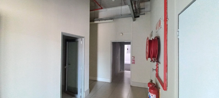 To Let commercial Property for Rent in Gosforth Park Gauteng