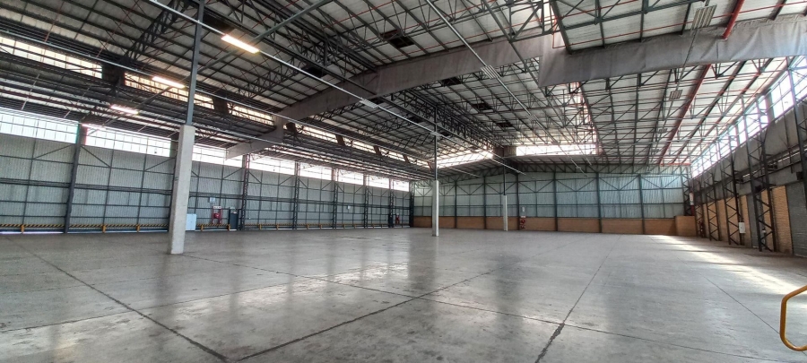 To Let commercial Property for Rent in Gosforth Park Gauteng