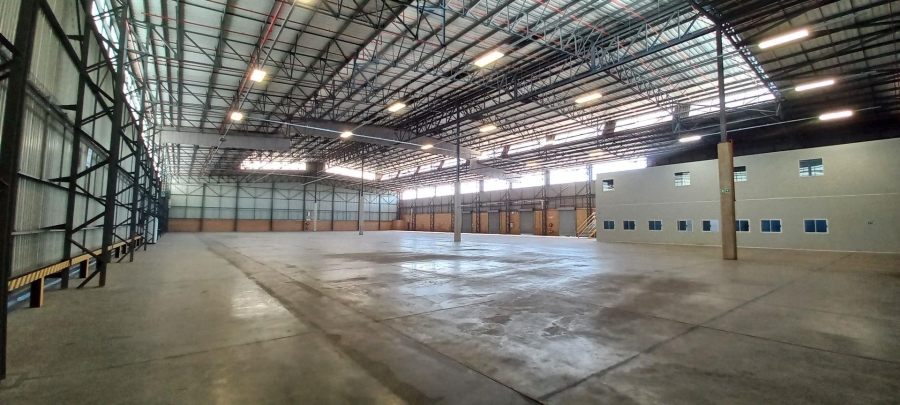 To Let commercial Property for Rent in Gosforth Park Gauteng