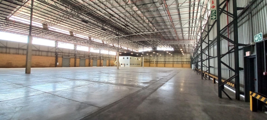 To Let commercial Property for Rent in Gosforth Park Gauteng
