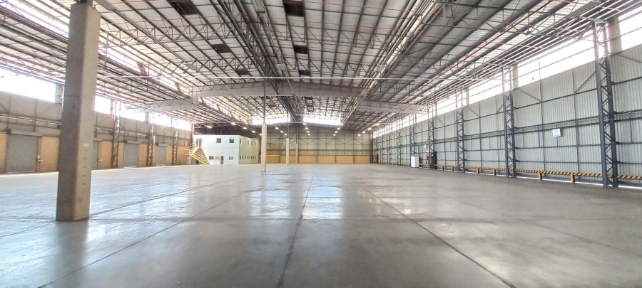 To Let commercial Property for Rent in Gosforth Park Gauteng
