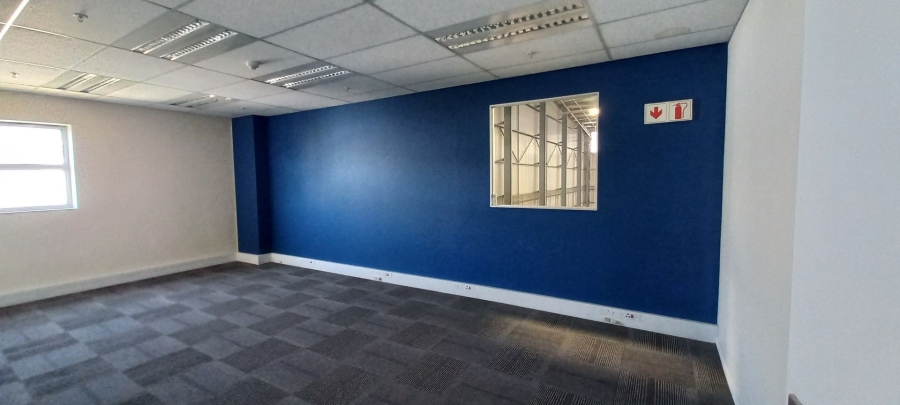To Let commercial Property for Rent in Gosforth Park Gauteng