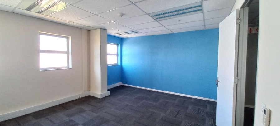 To Let commercial Property for Rent in Gosforth Park Gauteng
