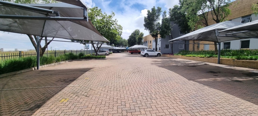 To Let commercial Property for Rent in Randjespark Gauteng