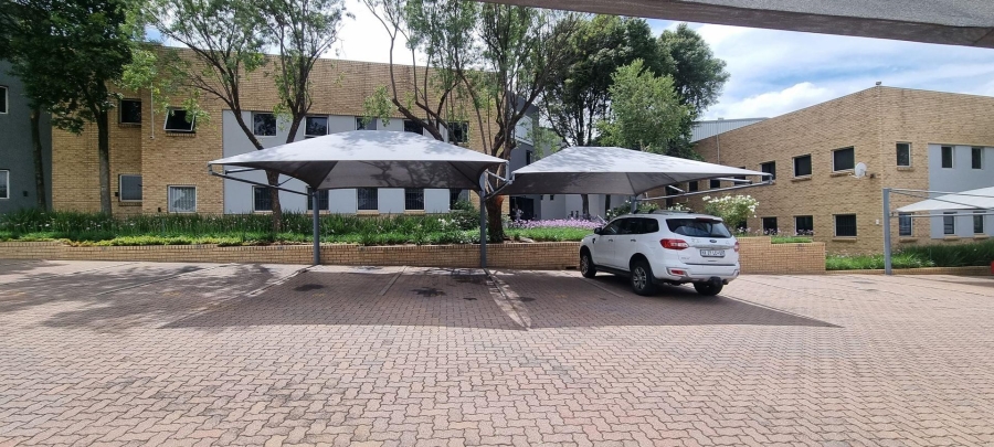 To Let commercial Property for Rent in Randjespark Gauteng