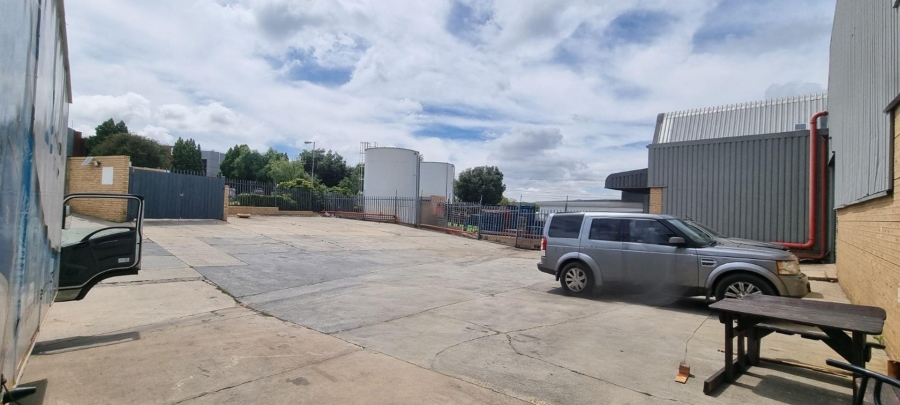 To Let commercial Property for Rent in Randjespark Gauteng