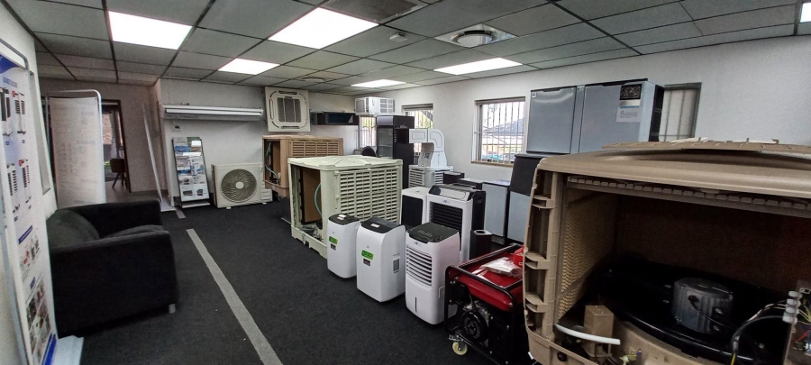 To Let commercial Property for Rent in Randjespark Gauteng