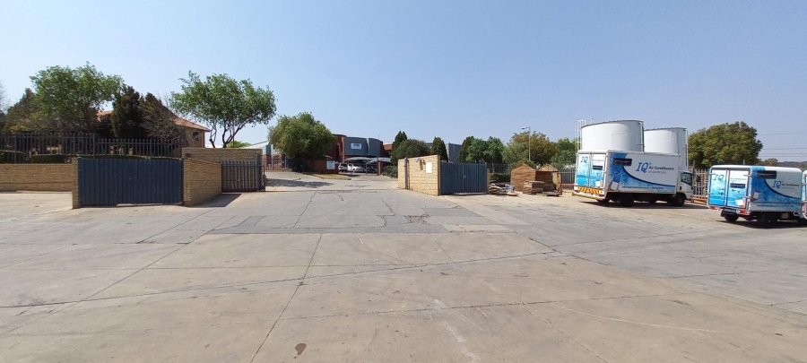 To Let commercial Property for Rent in Randjespark Gauteng