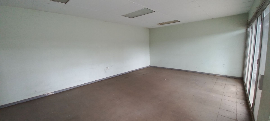 To Let commercial Property for Rent in Benrose Gauteng