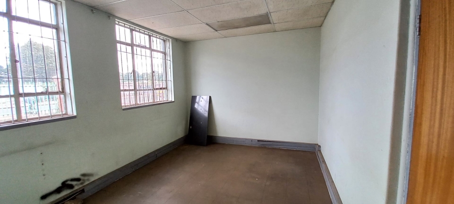 To Let commercial Property for Rent in Benrose Gauteng