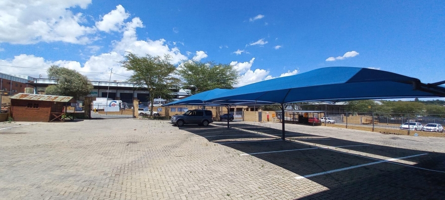 To Let commercial Property for Rent in North Riding Gauteng