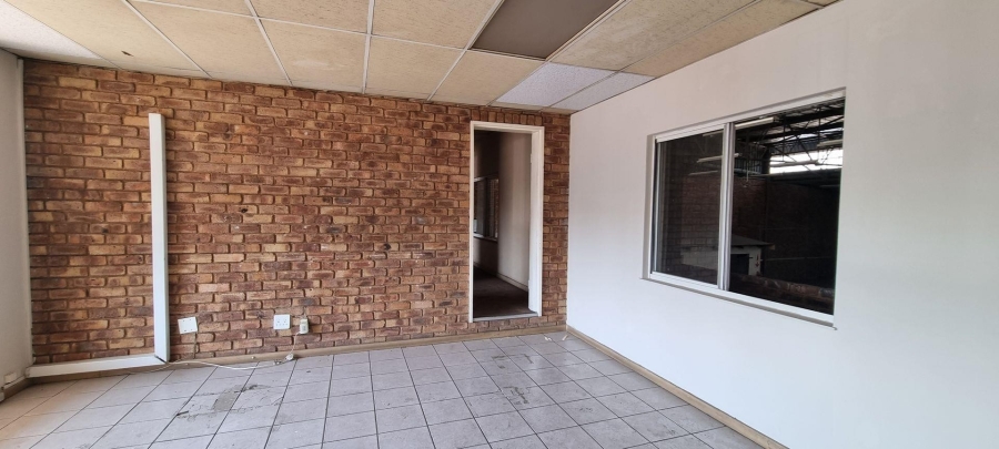 To Let commercial Property for Rent in Hennopspark Gauteng