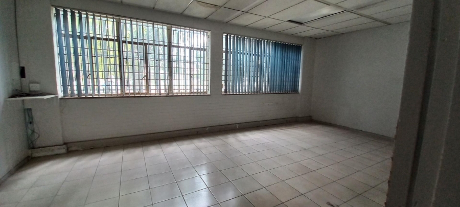 To Let commercial Property for Rent in Benrose Gauteng