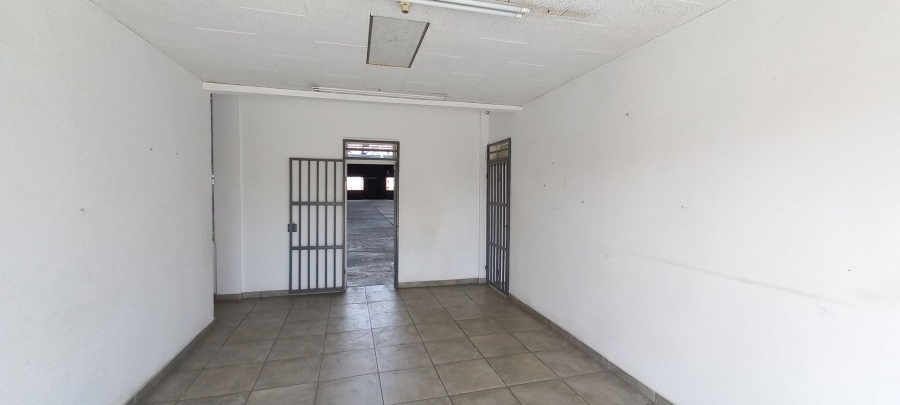 To Let commercial Property for Rent in Spartan Gauteng